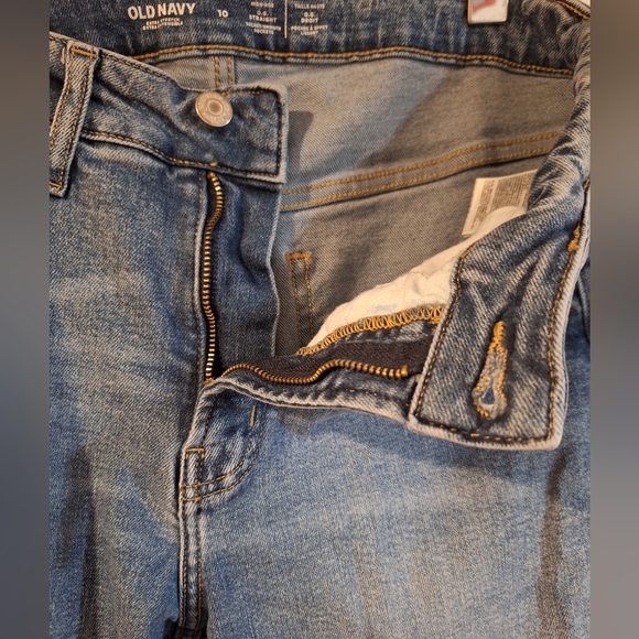 Old Navy Size 10 Straight legged stretch jeans EUC - Picture 4 of 8